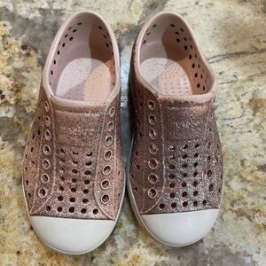 Girls Toddler Size 8 Pink Glitter Natives